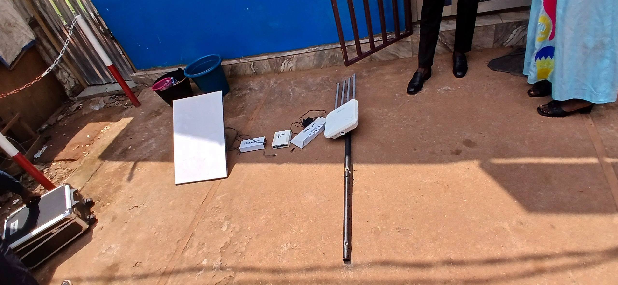 BANGUI : LE MENPT DÉMANTELE 5 FOURNISSEURS D’ACCÈS À INTERNET ILLÉGAUX ET LANCE UNE TRAQUE NATIONALE. — photo 3
