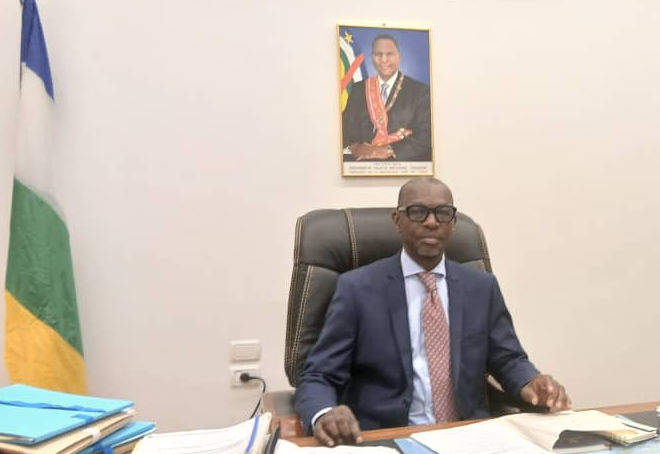 S.E.M. Roger ANDJALANDJI, Ministre de l'Économie Numérique, des Postes et Télécommunications